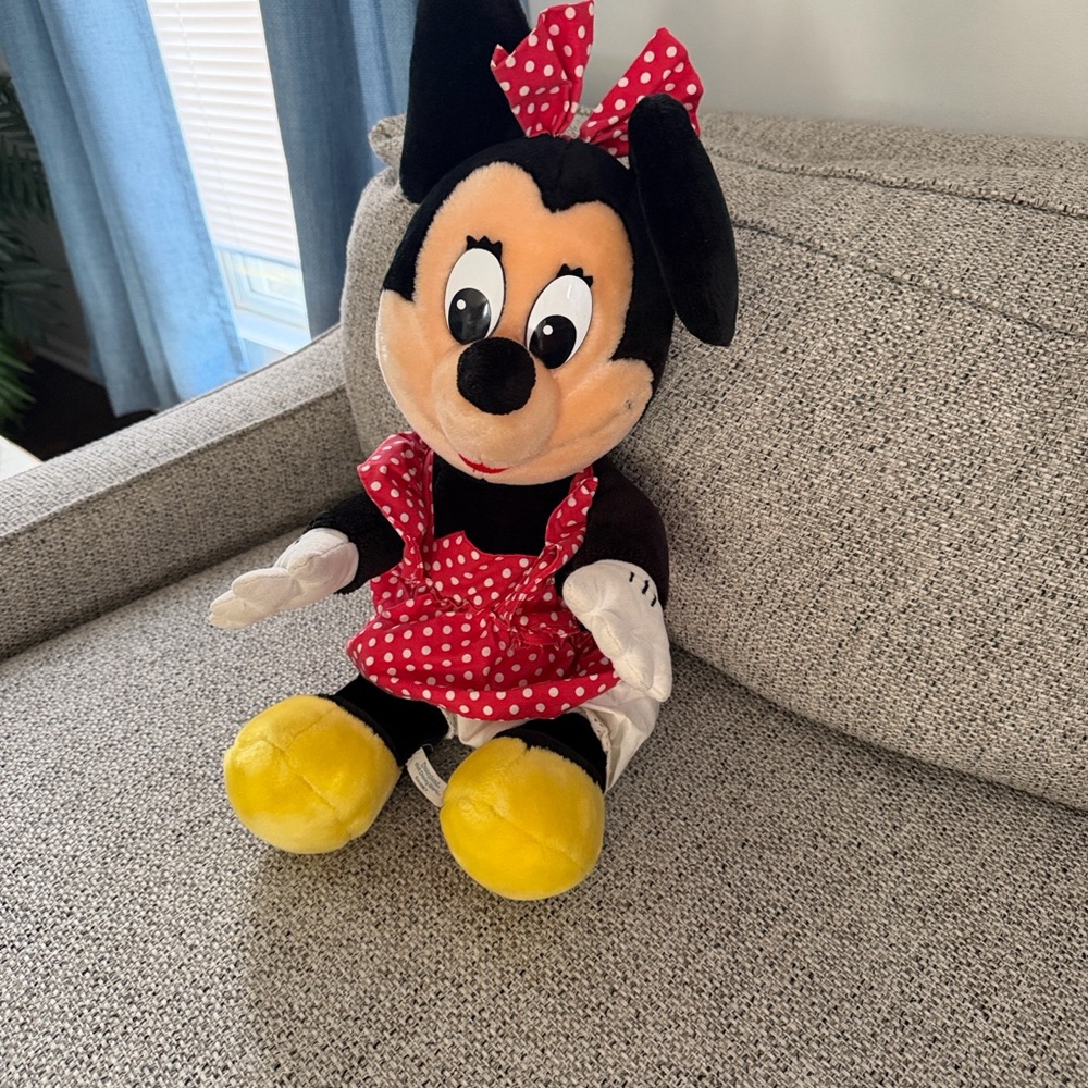 Vintage Minnie Mouse Disney 18"
Plush Soft Toy Stuffed Animal